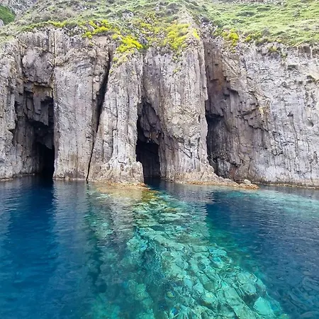 بيت للعطل L'isolana Alloro 3 بونسا